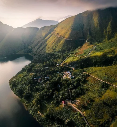 خدمات السفر والسياحة sumatera utara holbung hill